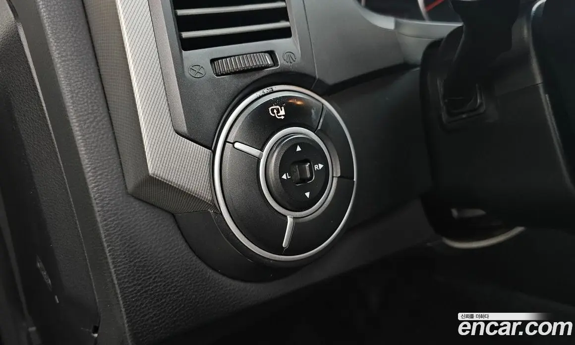 SsangYong Korando 2012 2.0 автомат (гидро), фото 27