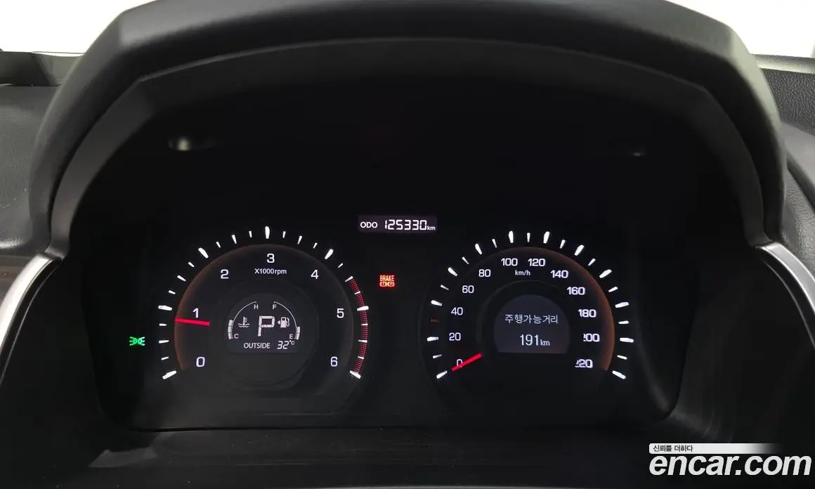 SsangYong Korando 2014 2.0 автомат (гидро), фото 11