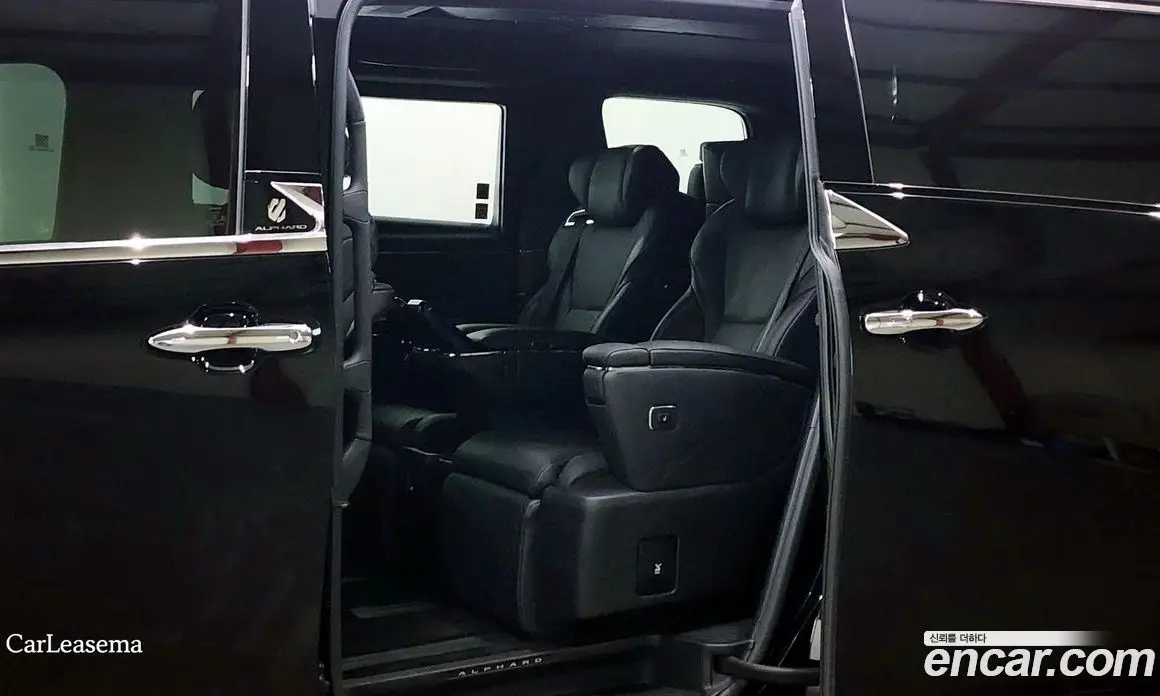 Toyota Alphard 2025 2.5 автомат (гидро), фото 11