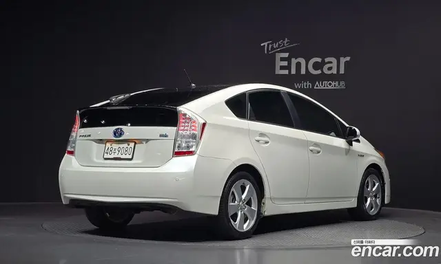 Toyota Prius 2010 1.8 автомат (гидро), миниатюра 2