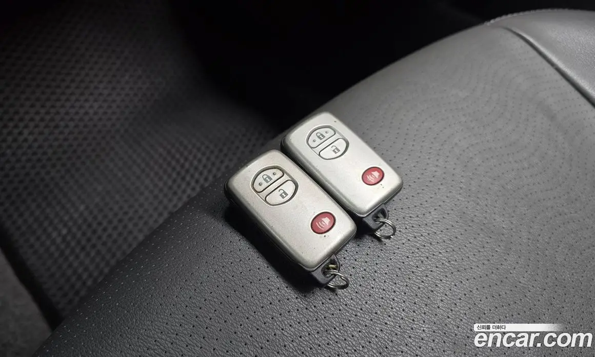 Toyota Prius 2010 1.8 автомат (гидро), фото 17