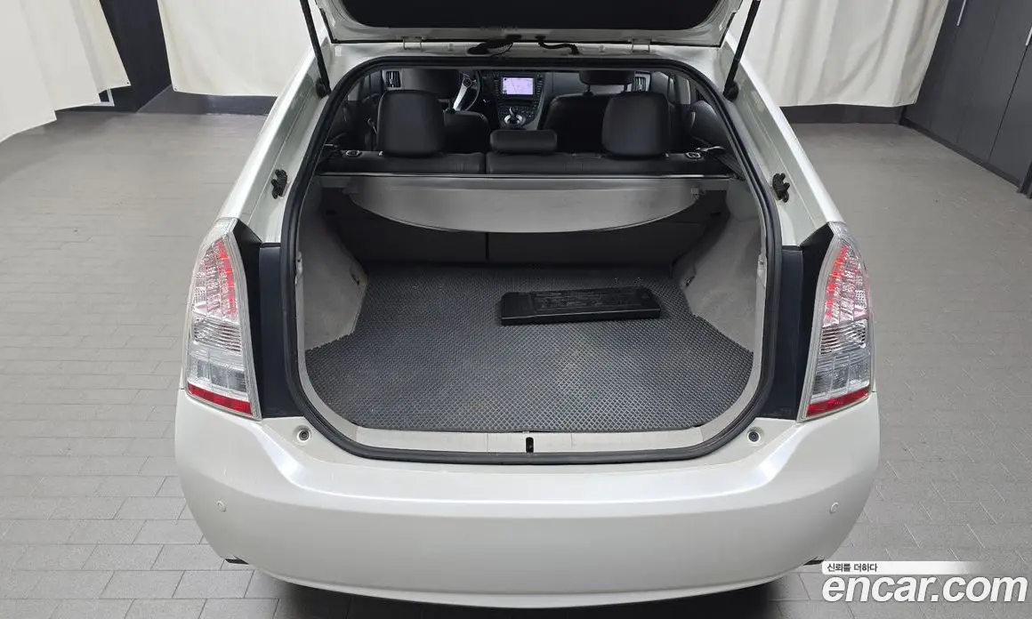 Toyota Prius 2010 1.8 автомат (гидро), фото 20