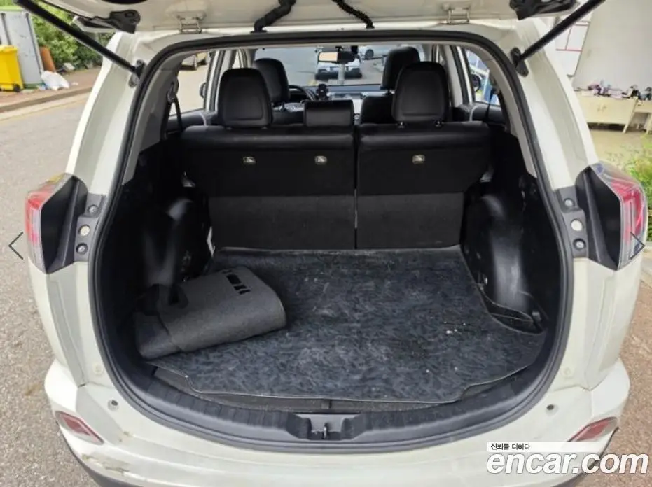 Toyota RAV4 2018 2.5 автомат (гидро), фото 15