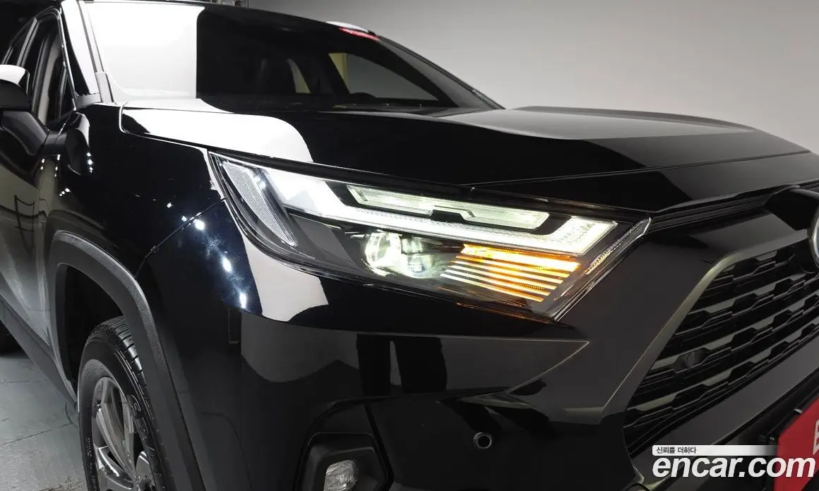 Toyota RAV4 2024 2.5 автомат (гидро), фото 7