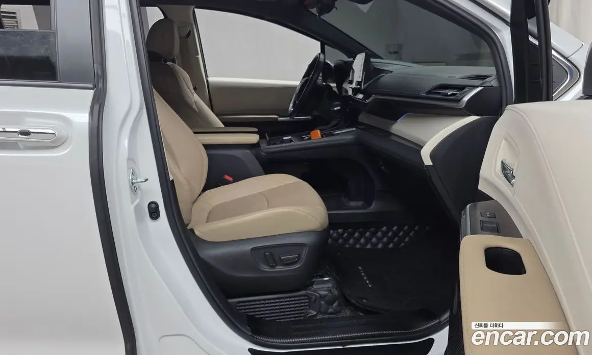 Toyota Sienna 2023 2.5 автомат (гидро), фото 16
