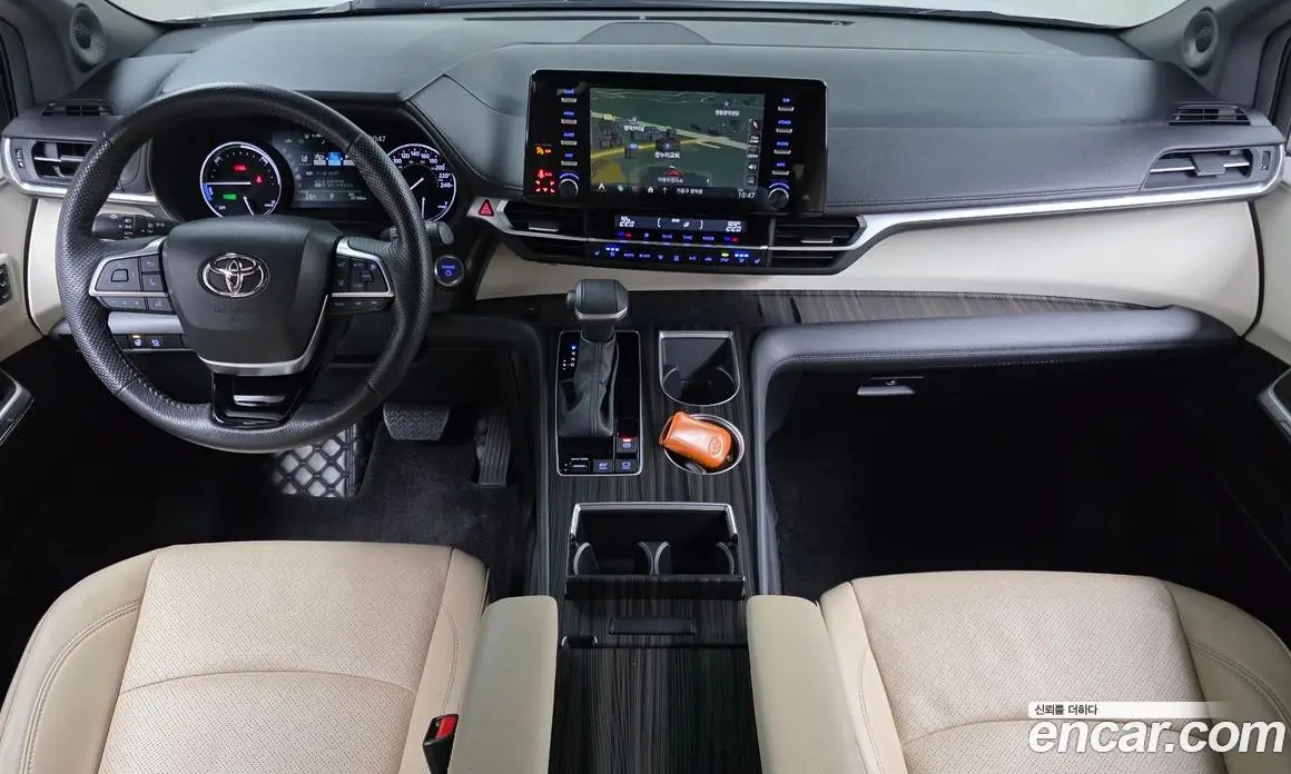 Toyota Sienna 2023 2.5 автомат (гидро), фото 9