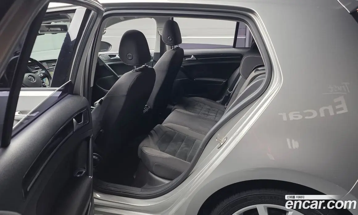 Volkswagen Golf 2015 2.0 автомат (гидро), фото 11