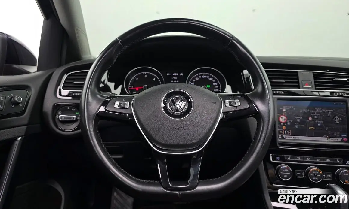 Volkswagen Golf 2015 2.0 автомат (гидро), фото 13