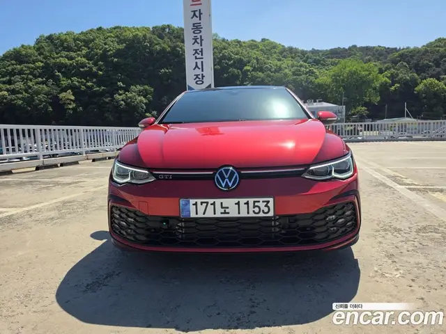 Volkswagen Golf 2024 2.0 автомат (гидро), миниатюра 2
