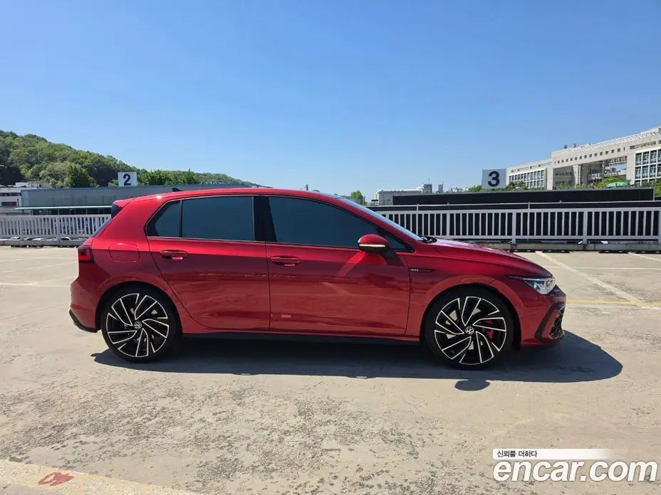 Volkswagen Golf 2024 2.0 автомат (гидро), фото 4