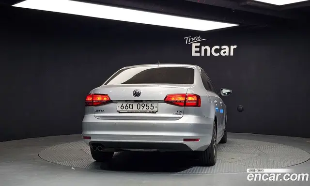 Volkswagen Jetta 2015 2.0 автомат (гидро), миниатюра 4 Volkswagen Jetta 2015 2.0 автомат (гидро), миниатюра 4