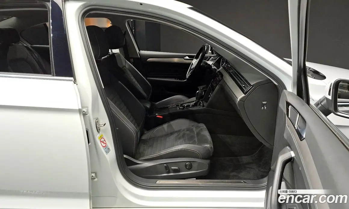 Volkswagen Passat 2021 2.0 автомат (гидро), фото 11 Volkswagen Passat 2021 2.0 автомат (гидро), фото 11