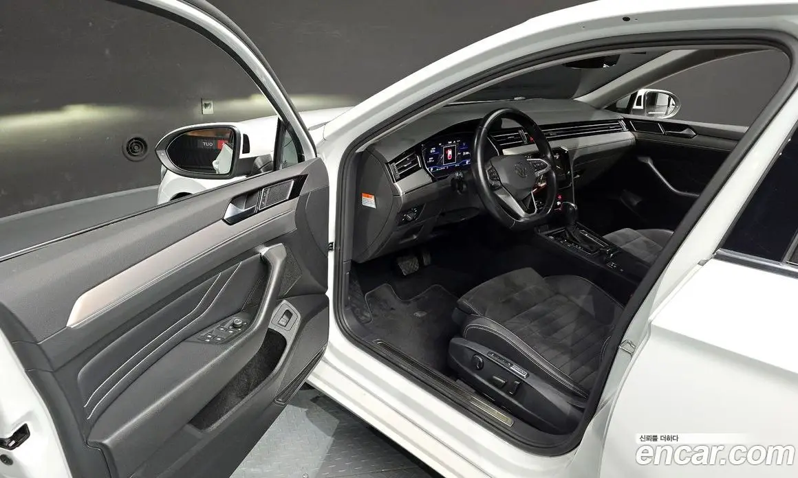 Volkswagen Passat 2021 2.0 автомат (гидро), фото 10 Volkswagen Passat 2021 2.0 автомат (гидро), фото 10