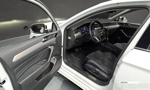 Volkswagen Passat 2021 2.0 автомат (гидро), миниатюра 10 Volkswagen Passat 2021 2.0 автомат (гидро), миниатюра 10
