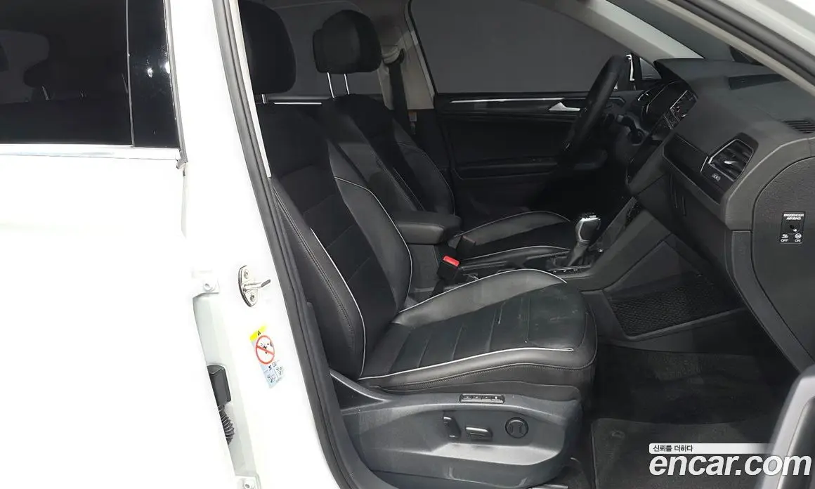 Volkswagen Tiguan 2021 2.0 автомат (гидро), фото 16