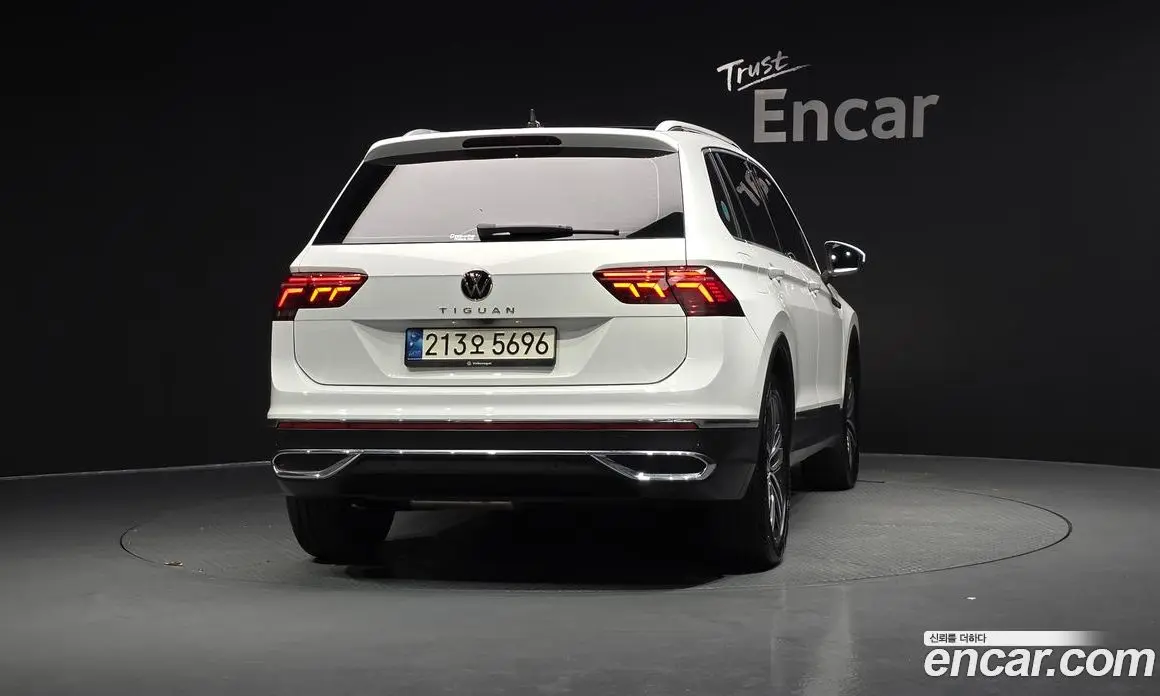 Volkswagen Tiguan 2021 2.0 автомат (гидро), фото 3