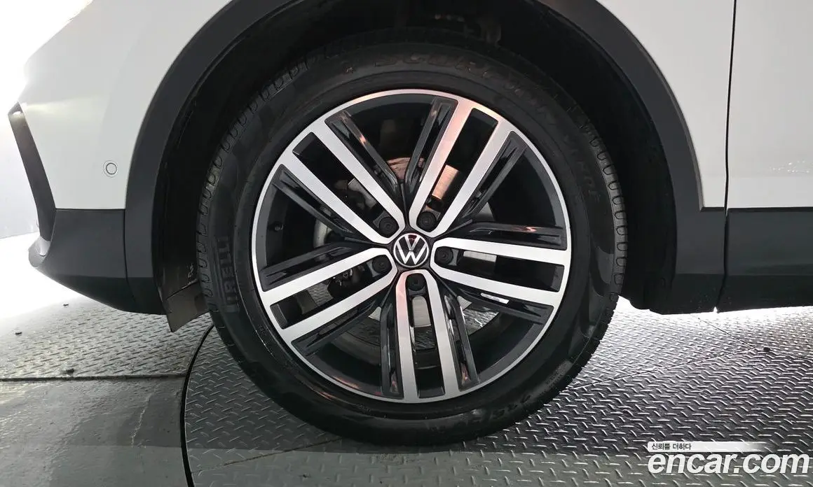 Volkswagen Tiguan 2021 2.0 автомат (гидро), фото 4