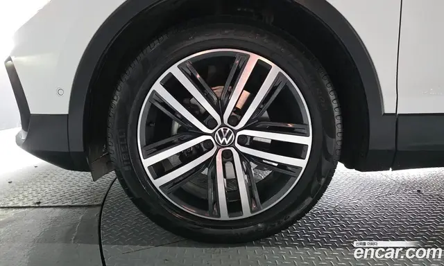 Volkswagen Tiguan 2021 2.0 автомат (гидро), миниатюра 4