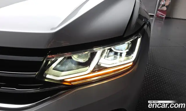 Volkswagen Tiguan 2021 2.0 автомат (гидро), миниатюра 7