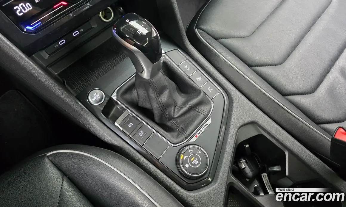 Volkswagen Tiguan 2021 2.0 автомат (гидро), фото 12