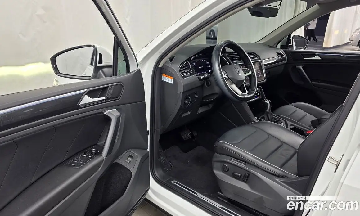 Volkswagen Tiguan 2021 2.0 автомат (гидро), фото 13