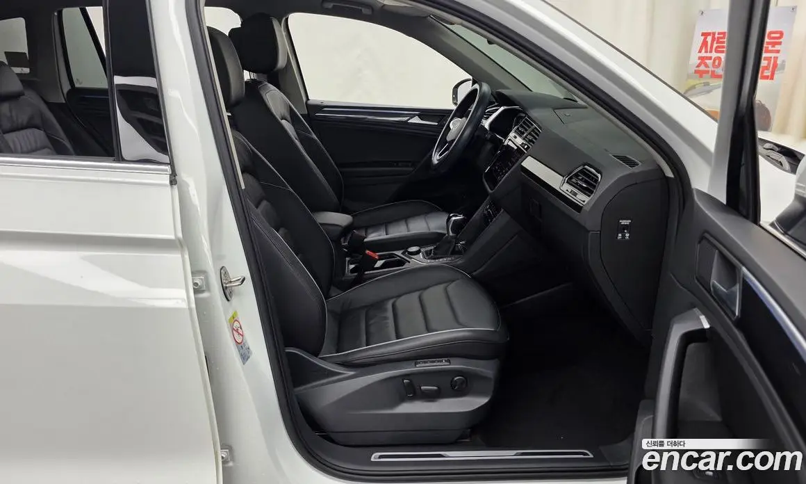 Volkswagen Tiguan 2021 2.0 автомат (гидро), фото 17