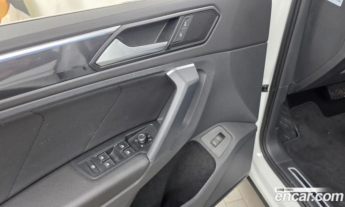 Volkswagen Tiguan 2021 2.0 автомат (гидро), фото 27