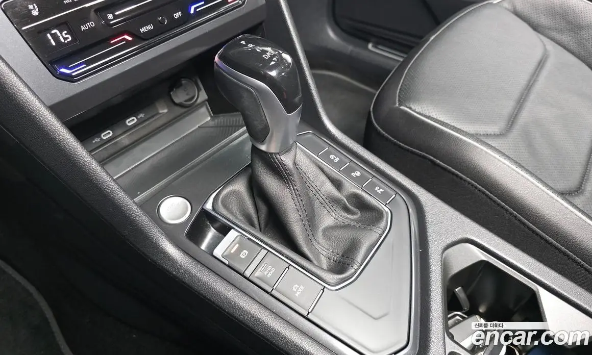 Volkswagen Tiguan 2023 2.0 автомат (гидро), фото 12
