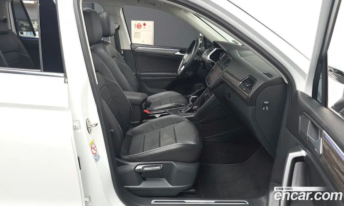 Volkswagen Tiguan 2023 2.0 автомат (гидро), фото 17