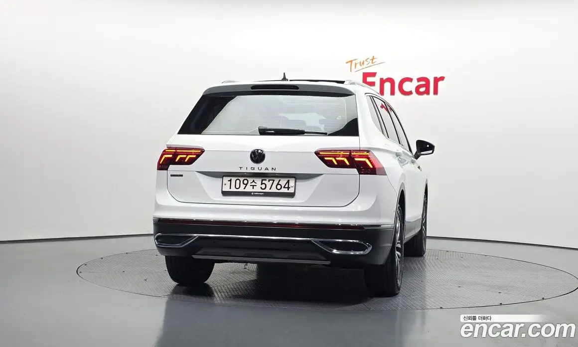 Volkswagen Tiguan 2023 2.0 автомат (гидро), фото 4