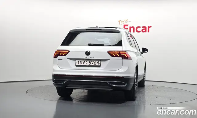 Volkswagen Tiguan 2023 2.0 автомат (гидро), миниатюра 4