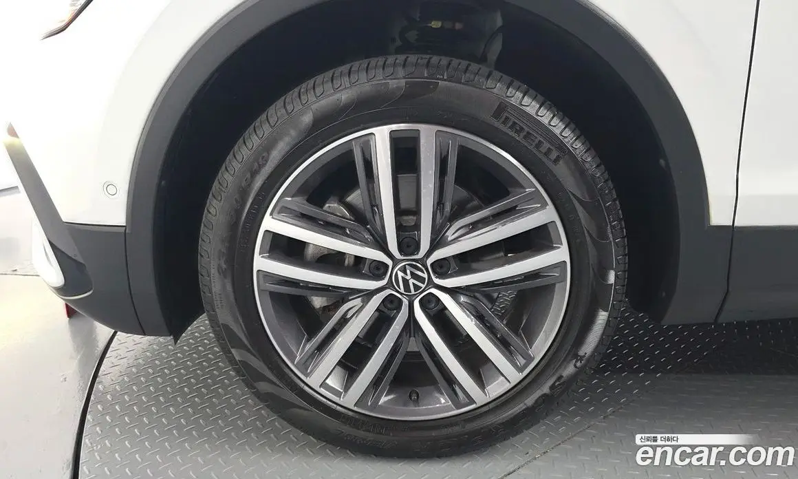 Volkswagen Tiguan 2023 2.0 автомат (гидро), фото 5
