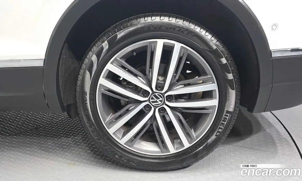 Volkswagen Tiguan 2023 2.0 автомат (гидро), фото 7