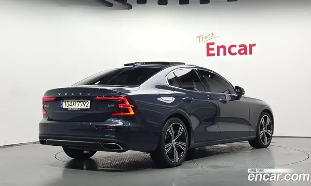 Volvo S60 2020 2.0 автомат (гидро), миниатюра 1