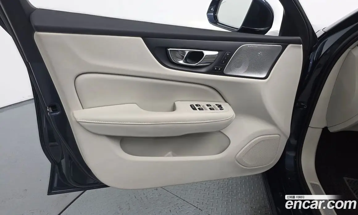Volvo S60 2020 2.0 автомат (гидро), фото 13