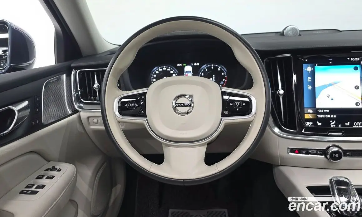 Volvo S60 2020 2.0 автомат (гидро), фото 17