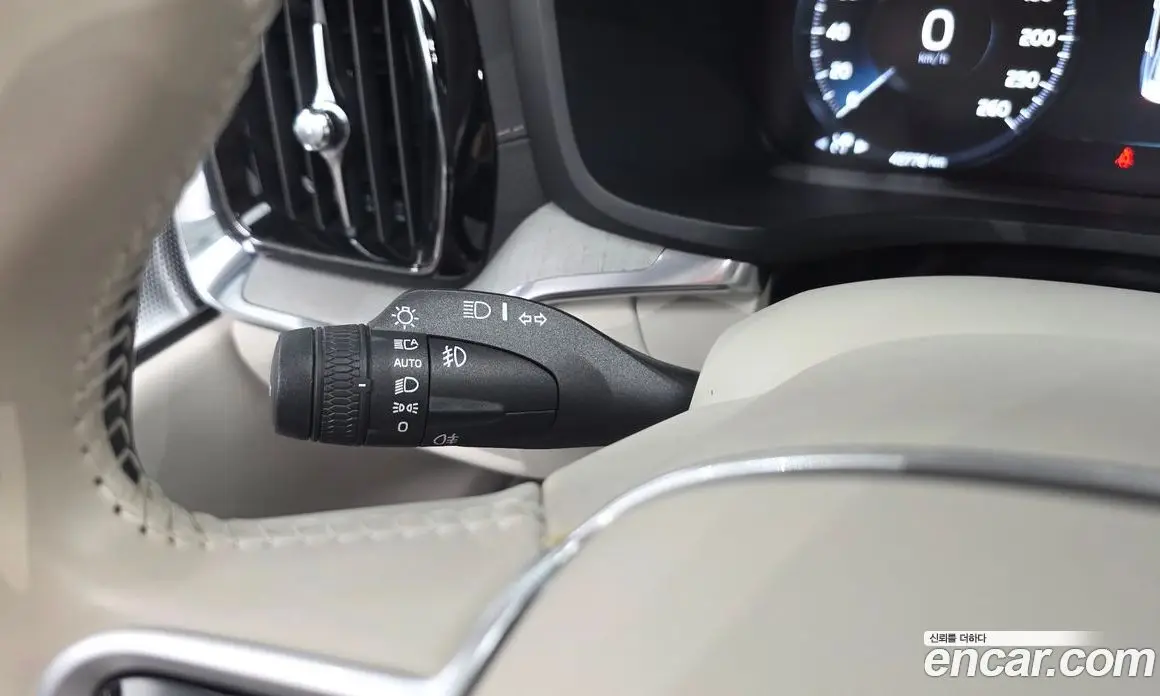 Volvo S60 2020 2.0 автомат (гидро), фото 30