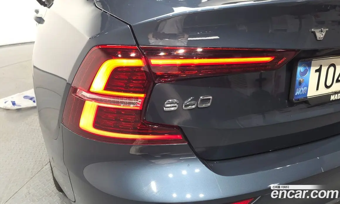 Volvo S60 2020 2.0 автомат (гидро), фото 8