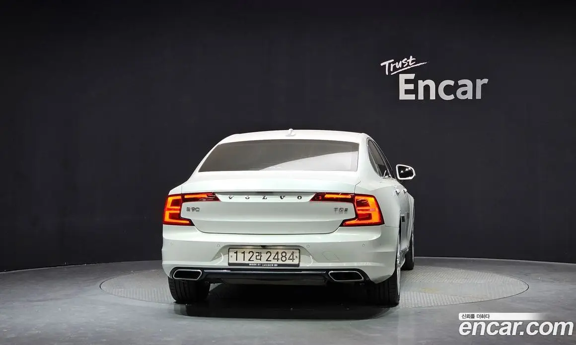 Volvo S90 2018 2.0 автомат (гидро), фото 4 Volvo S90 2018 2.0 автомат (гидро), фото 4