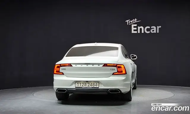 Volvo S90 2018 2.0 автомат (гидро), миниатюра 4 Volvo S90 2018 2.0 автомат (гидро), миниатюра 4