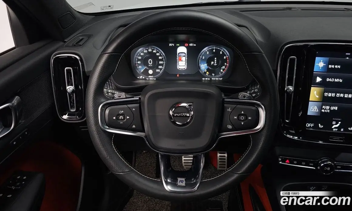 Volvo XC40 2018 2.0 автомат (гидро), фото 18
