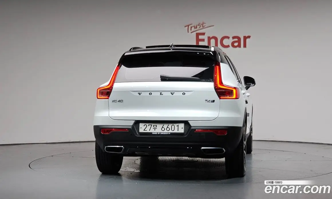 Volvo XC40 2018 2.0 автомат (гидро), фото 3