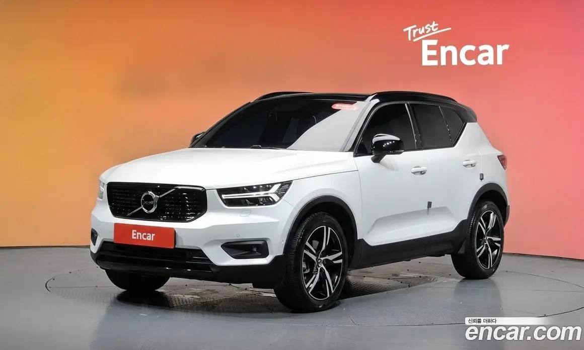 Volvo XC40 2018 2.0 автомат (гидро), фото 33