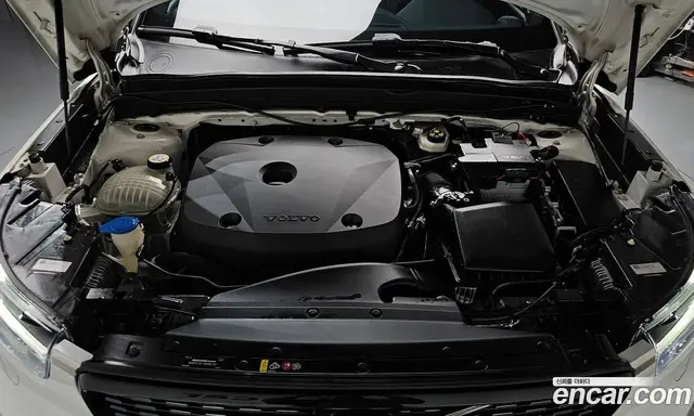 Volvo XC40 2018 2.0 автомат (гидро), миниатюра 5