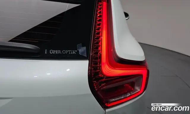 Volvo XC40 2018 2.0 автомат (гидро), миниатюра 8