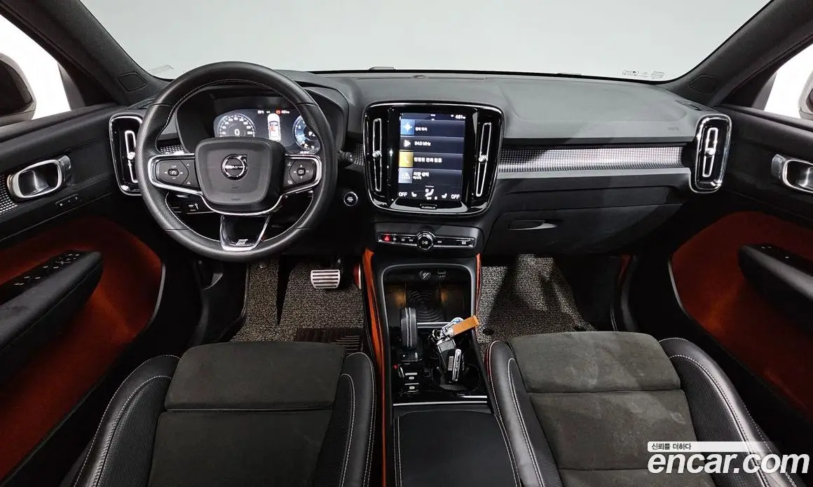 Volvo XC40 2018 2.0 автомат (гидро), фото 9