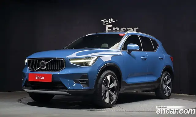 Volvo XC40 2025 2.0 автомат (гидро), миниатюра 1