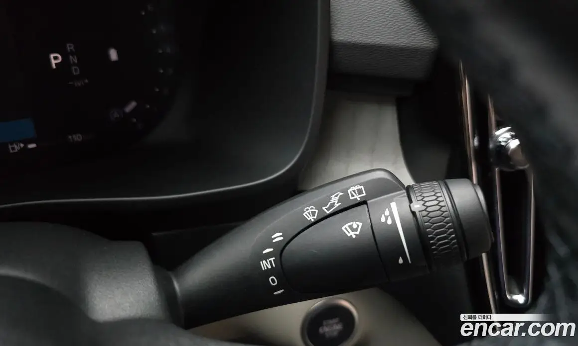 Volvo XC40 2025 2.0 автомат (гидро), фото 26