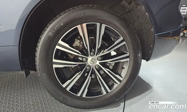 Volvo XC60 2021 2.0 автомат (гидро), миниатюра 7
