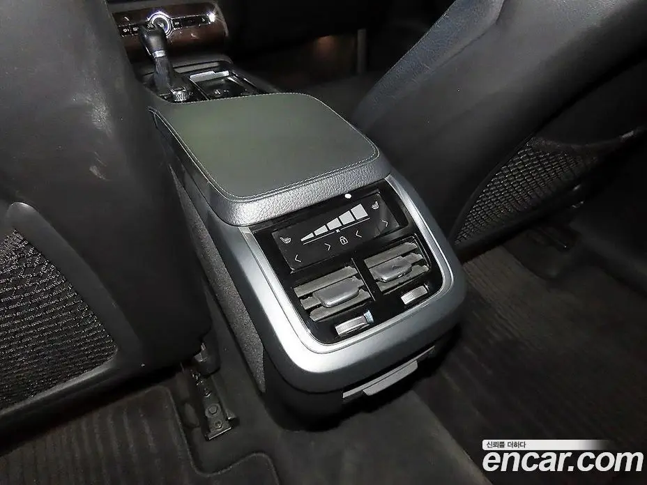Volvo XC90 2018 2.0 автомат (гидро), фото 14 Volvo XC90 2018 2.0 автомат (гидро), фото 14